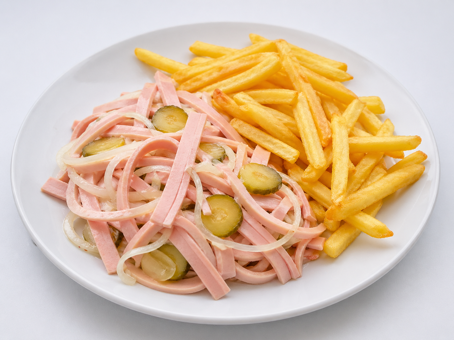Wurstsalat mit Pommes